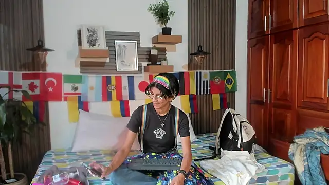 Snapshot of Evaa_campbell chatting on June 17, 2026, 12:15 pm Evaa campbell online show from June 17, 2026, 12:15 pm