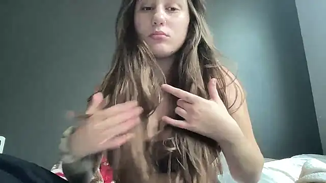 sexyitalian200 online show from July 8, 2026, 3:24 pm