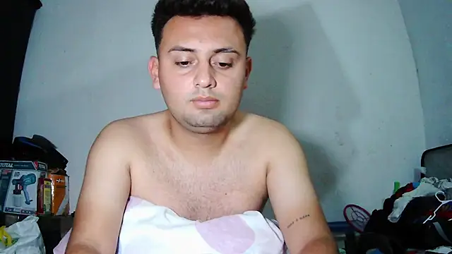 Elblanquitoxx online show from May 18, 2026, 1:50 am