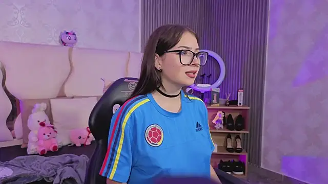 andrea tay1 online show from July 3, 2026, 7:09 pm