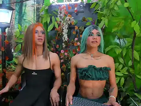 Elena and Julian online show from July 25, 2026, 7:20 pm