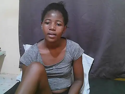 Sweet-tatiana online show from June 21, 2026, 9:31 pm
