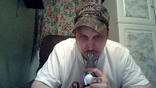 JoeFavorite69 online show from May 15, 2026, 8:23 am