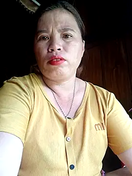 Snapshot of -Yeyi- chatting on July 4, 2026, 6:20 am -Yeyi- online show from July 4, 2026, 6:20 am