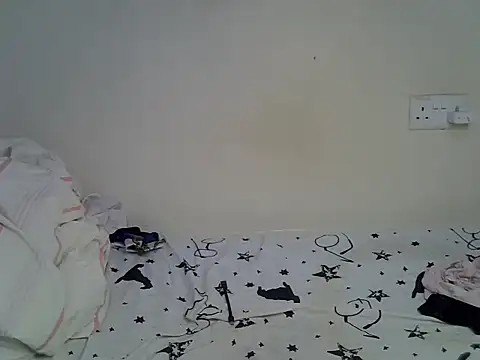 Snapshot of Curvy_nelly1 chatting on June 30, 2026, 5:57 pm Curvy nelly1 online show from June 30, 2026, 5:57 pm