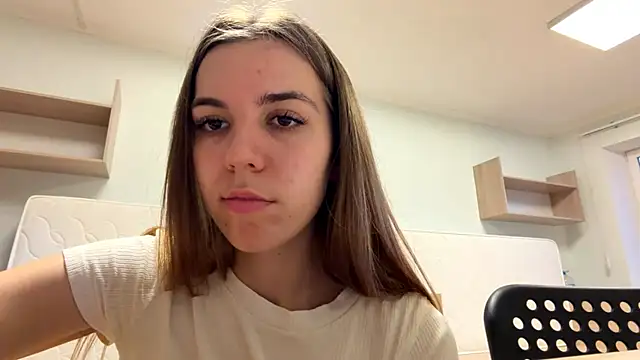 Snapshot of LaurindaStalford chatting on July 7, 2026, 5:27 pm LaurindaStalford online show from July 7, 2026, 5:27 pm