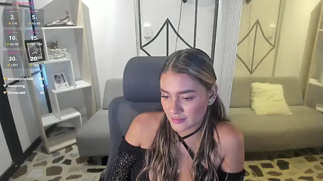SophieWatson  online show from June 26, 2026, 4:46 pm
