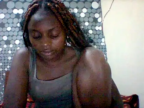 liligal online show from June 12, 2026, 7:33 pm