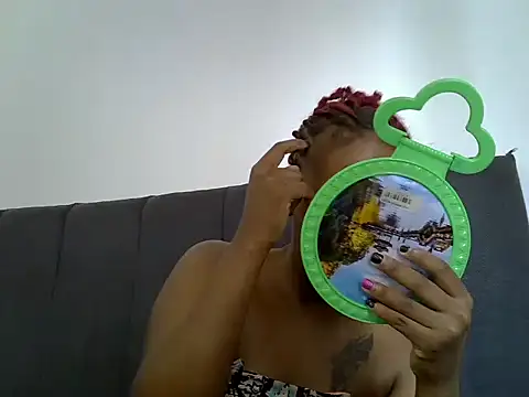 Bianca0011 online show from June 18, 2026, 5:50 am