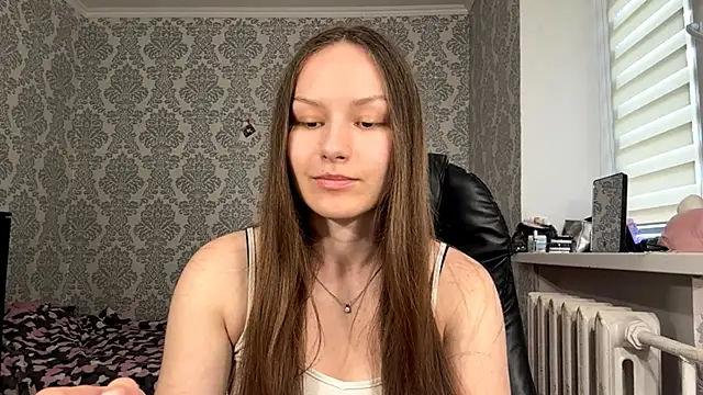 ShaylaChong online show from June 27, 2026, 11:05 am