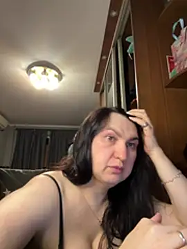 EvaBeautyXxX online show from May 16, 2026, 8:30 pm