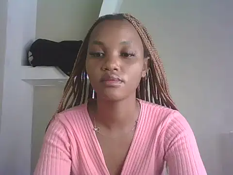 PrettyT5 online show from July 6, 2026, 9:38 am