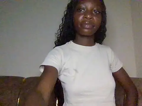 Snapshot of miss_petite0 chatting on June 15, 2026, 10:15 am miss petite0 online show from June 15, 2026, 10:15 am