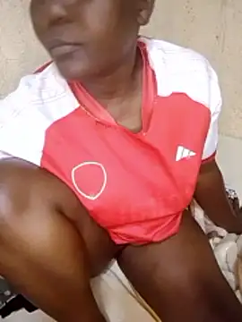 Snapshot of Ebony-Katrinna chatting on May 26, 2026, 6:39 pm Ebony-Katrinna online show from May 26, 2026, 6:39 pm