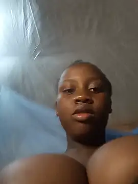 Tylla69 online show from June 25, 2026, 10:42 am