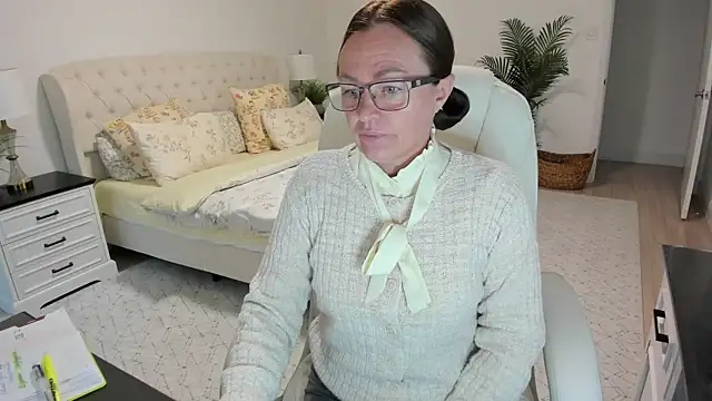 Vika73 online show from May 20, 2026, 11:18 am