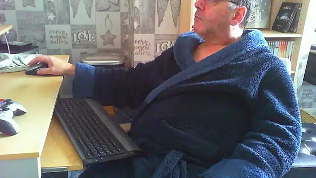 fatboy250 online show from May 19, 2026, 4:14 pm