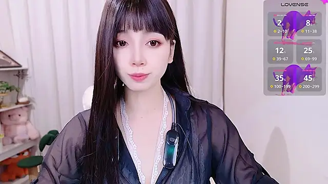 Snapshot of August_cat chatting on July 2, 2026, 9:21 pm August cat online show from July 2, 2026, 9:21 pm