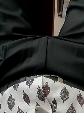 Snapshot of Playboygujrati chatting on December 6, 2024, 8:32 am Playboygujrati online show from December 6, 2024, 8:32 am
