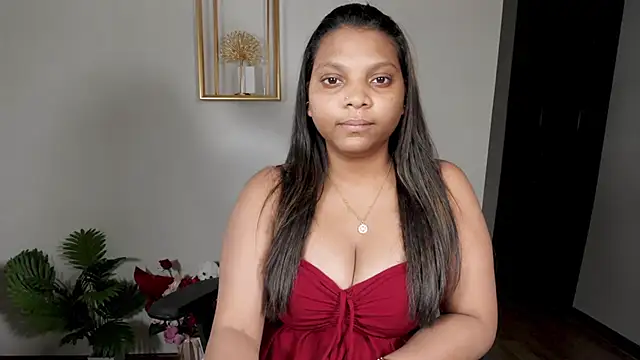 hotruhi26 online show from May 17, 2026, 8:20 pm