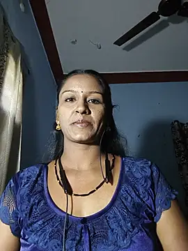 madhushree143 online show from May 23, 2026, 8:35 am