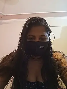 Snapshot of Miss_kirtii chatting on May 21, 2026, 5:49 am Miss kirtii online show from May 21, 2026, 5:49 am