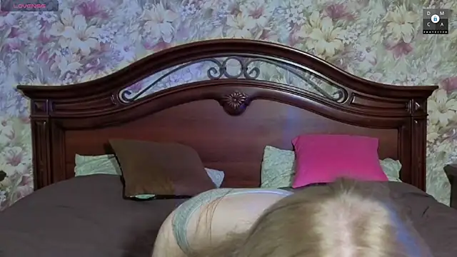 miasweetbby online show from July 15, 2026, 4:52 am