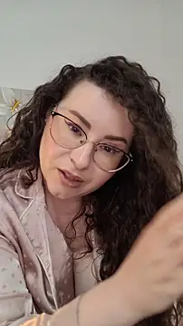 Snapshot of Elissa_Floyd__ chatting on June 4, 2026, 9:25 am Elissa Floyd online show from June 4, 2026, 9:25 am