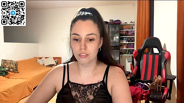 Snapshot of SweetFenomen67 chatting on June 30, 2026, 7:03 pm SweetFenomen67 online show from June 30, 2026, 7:03 pm