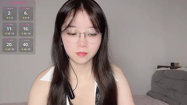 Snapshot of 77-Vicky chatting on July 12, 2026, 9:10 am 77-Vicky online show from July 12, 2026, 9:10 am