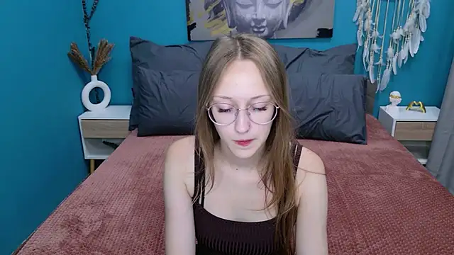 Calista Everleig online show from July 13, 2026, 10:36 am