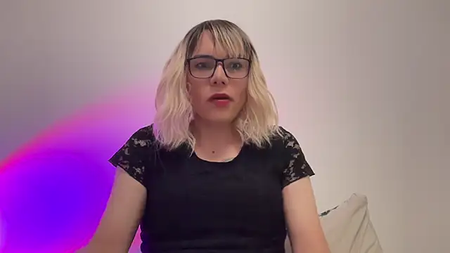 nikki trans fun online show from May 18, 2026, 4:45 pm