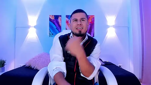 dominikvega online show from June 11, 2026, 6:38 pm