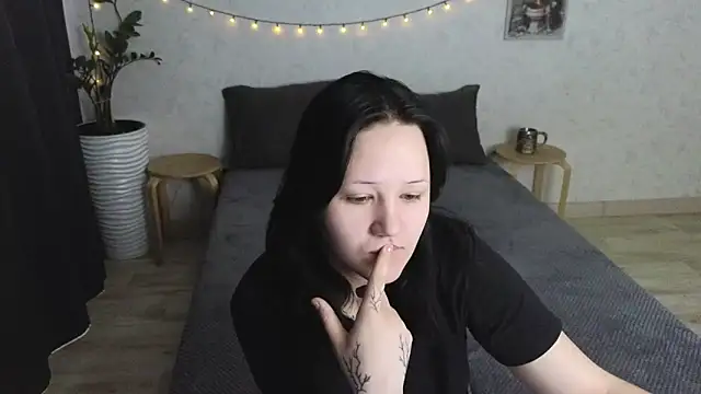 Tori cute online show from June 23, 2026, 2:31 am