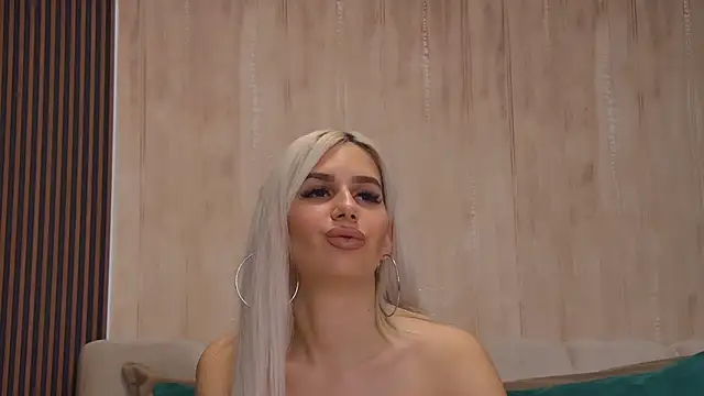ZaraSpark online show from June 11, 2026, 5:04 am