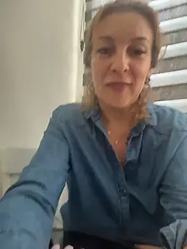 Snapshot of Hot-Milf4U chatting on June 12, 2026, 7:06 am Hot-Milf4U online show from June 12, 2026, 7:06 am