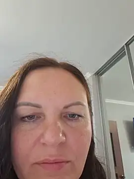 Snapshot of Meri_a chatting on June 19, 2026, 4:35 pm Meri a online show from June 19, 2026, 4:35 pm