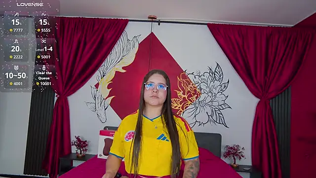 Lia Avalon online show from July 3, 2026, 12:00 pm