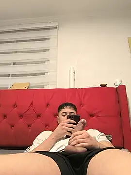 BodyGym18 online show from May 19, 2026, 7:43 pm
