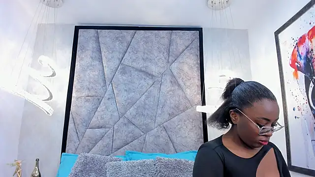 Snapshot of ZoeBrowns chatting on June 3, 2026, 11:33 am ZoeBrowns online show from June 3, 2026, 11:33 am