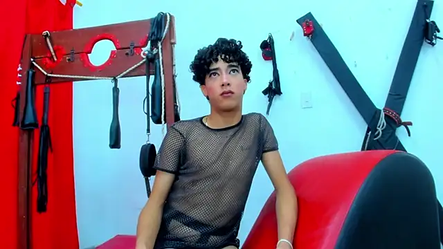 boy max latin online show from May 21, 2026, 4:10 am