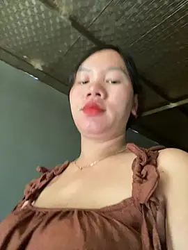 Suki-love online show from June 12, 2026, 8:23 am