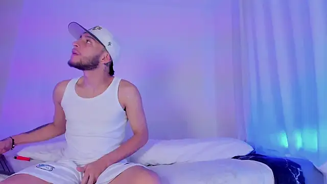  Kevin xxx online show from September 23, 2025, 5:03 am