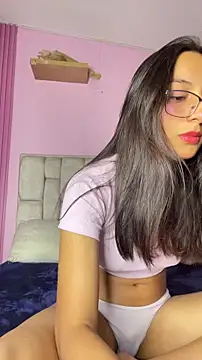 MoonLitDoll online show from July 4, 2026, 9:19 pm