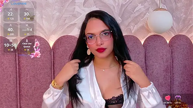 Snapshot of Maddy-Dove chatting on July 10, 2026, 3:39 am Maddy-Dove online show from July 10, 2026, 3:39 am