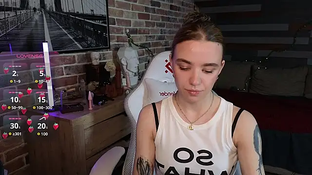 Snapshot of eva_swetty chatting on June 14, 2026, 9:05 pm eva swetty online show from June 14, 2026, 9:05 pm
