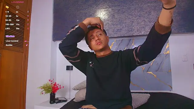 Thiago Nova online show from June 25, 2026, 3:26 am