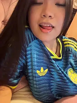 Snapshot of maria_lunag chatting on June 18, 2026, 2:32 am maria lunag online show from June 18, 2026, 2:32 am