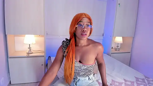 CristalBennet online show from June 30, 2026, 6:52 pm