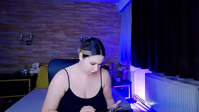 MiraHaze online show from February 5, 2025, 10:22 pm